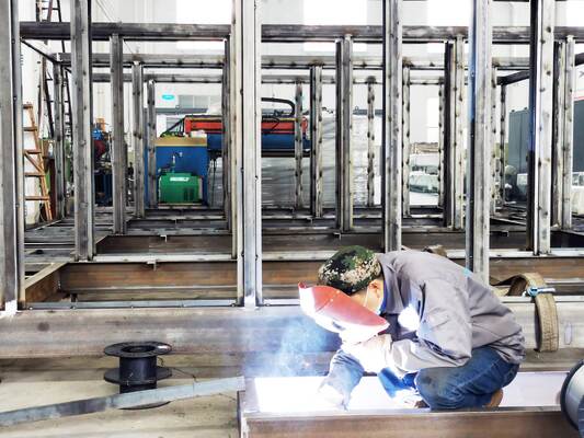 Özel kokusuz elektrikli endüstriyel gübreleme ekipmanları 1000KG Gündelik işleme kapasitesi 24 saat işleme döngüsü Mikrobiyel bozulma